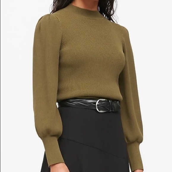 Banana Republic Sweaters - Banana Republic Puff Sleeve Cropped Sweater